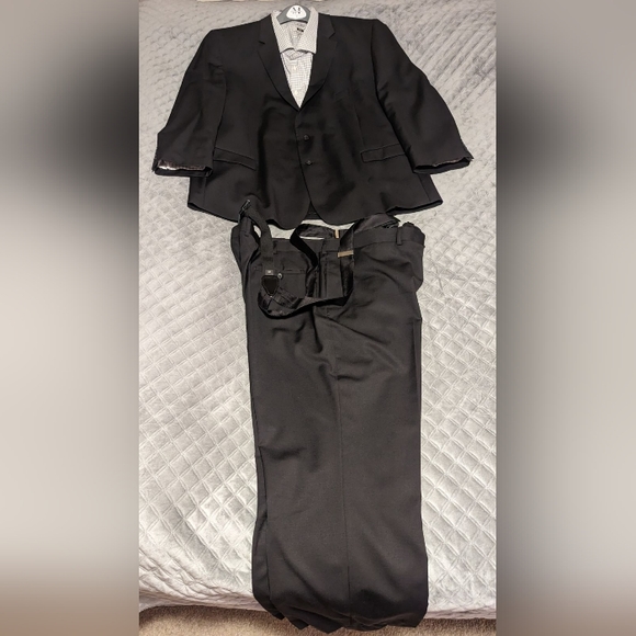 Pronto UOMO Platinum Black 3X Suit